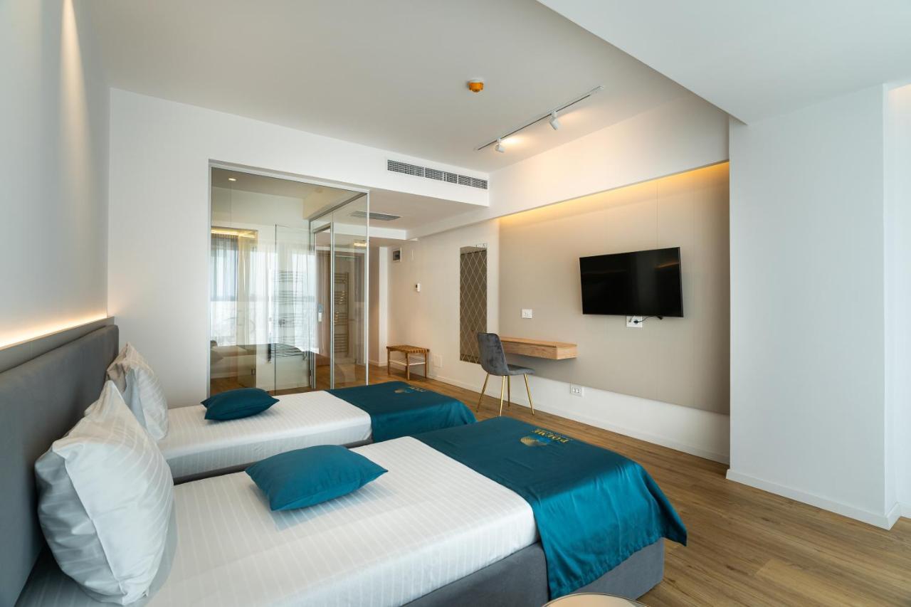 Poeme Retreat Mamaia