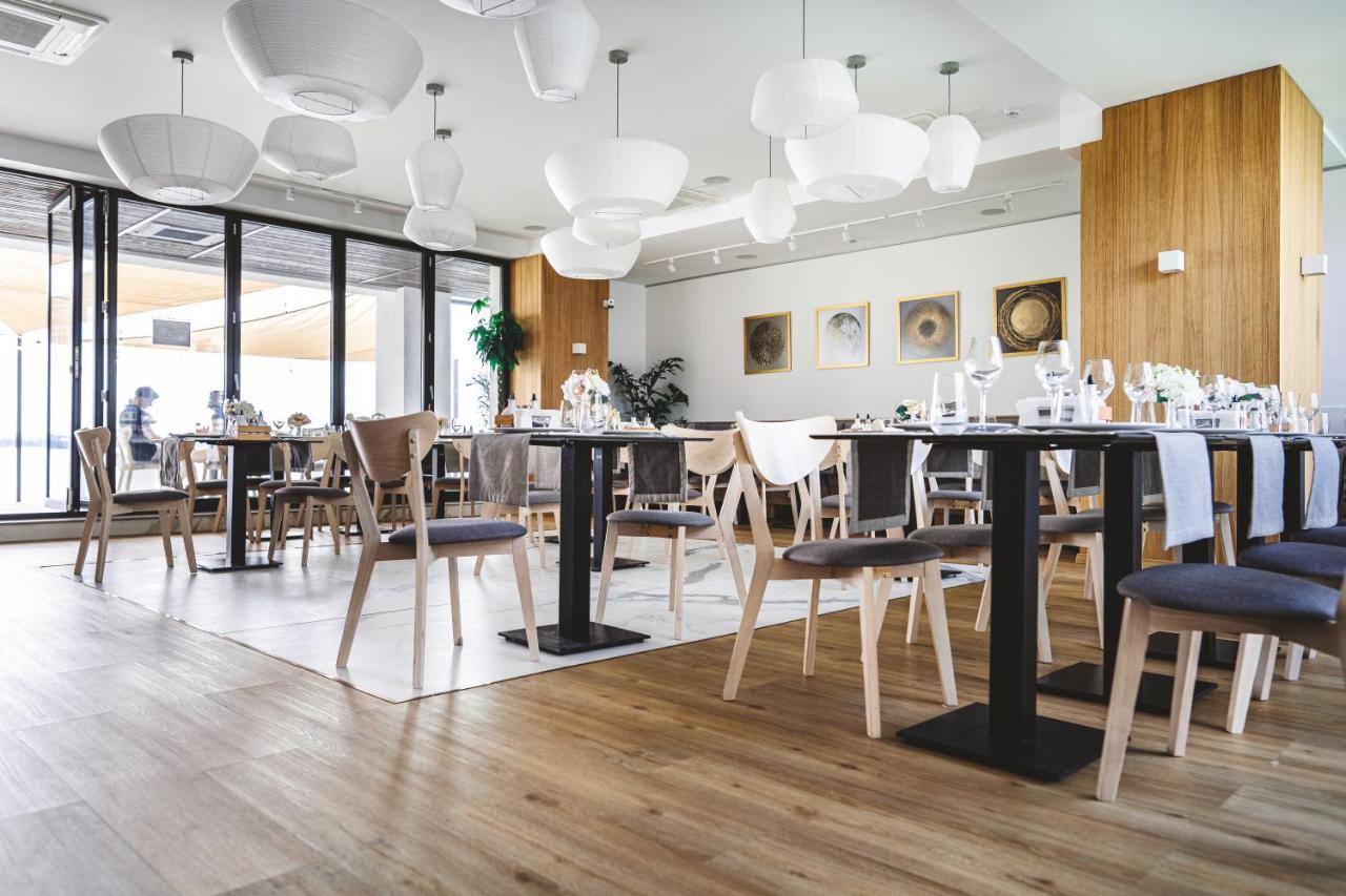 Poeme Retreat Mamaia
